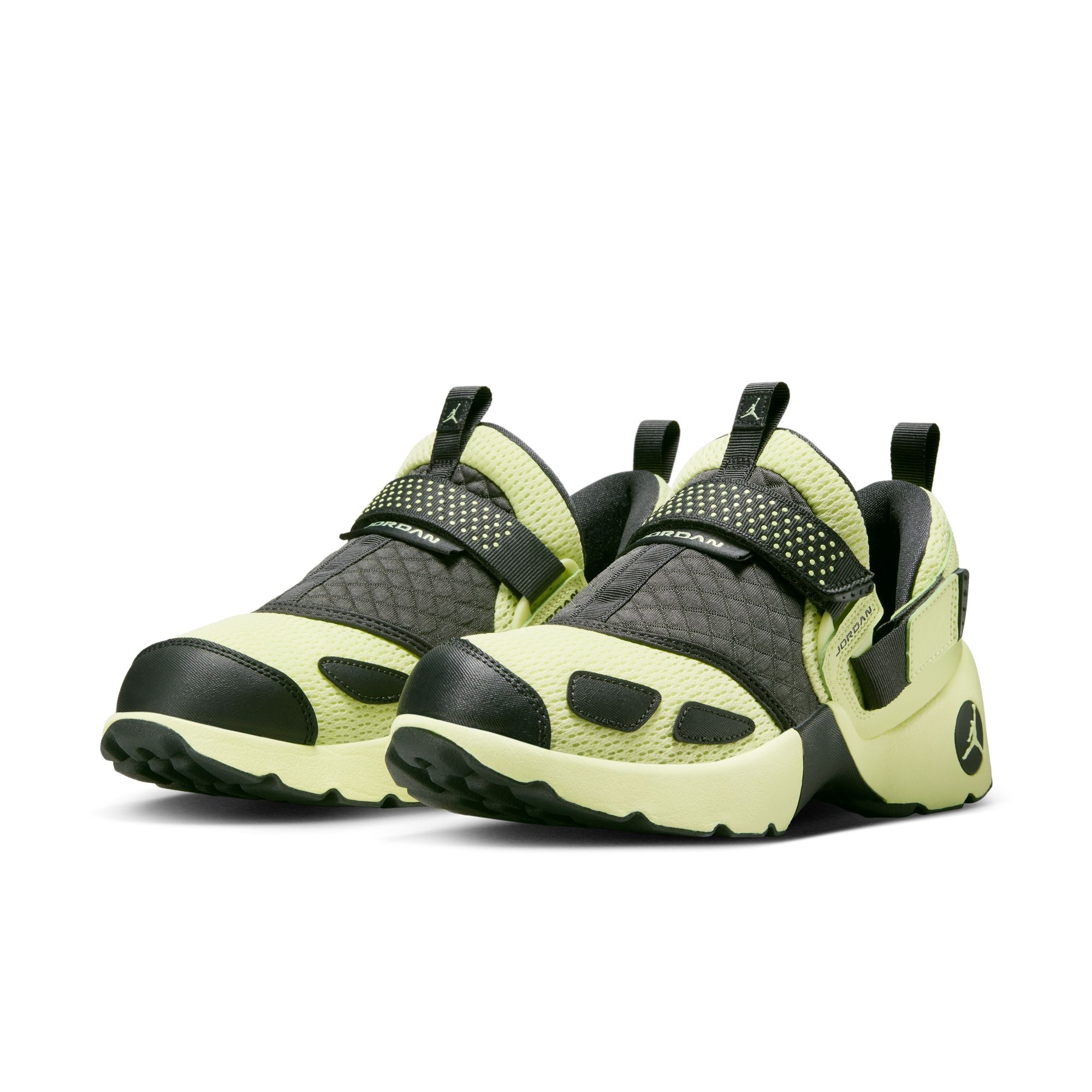 WMNS JORDAN TRUNNER LX - LUMINOUS GREEN
