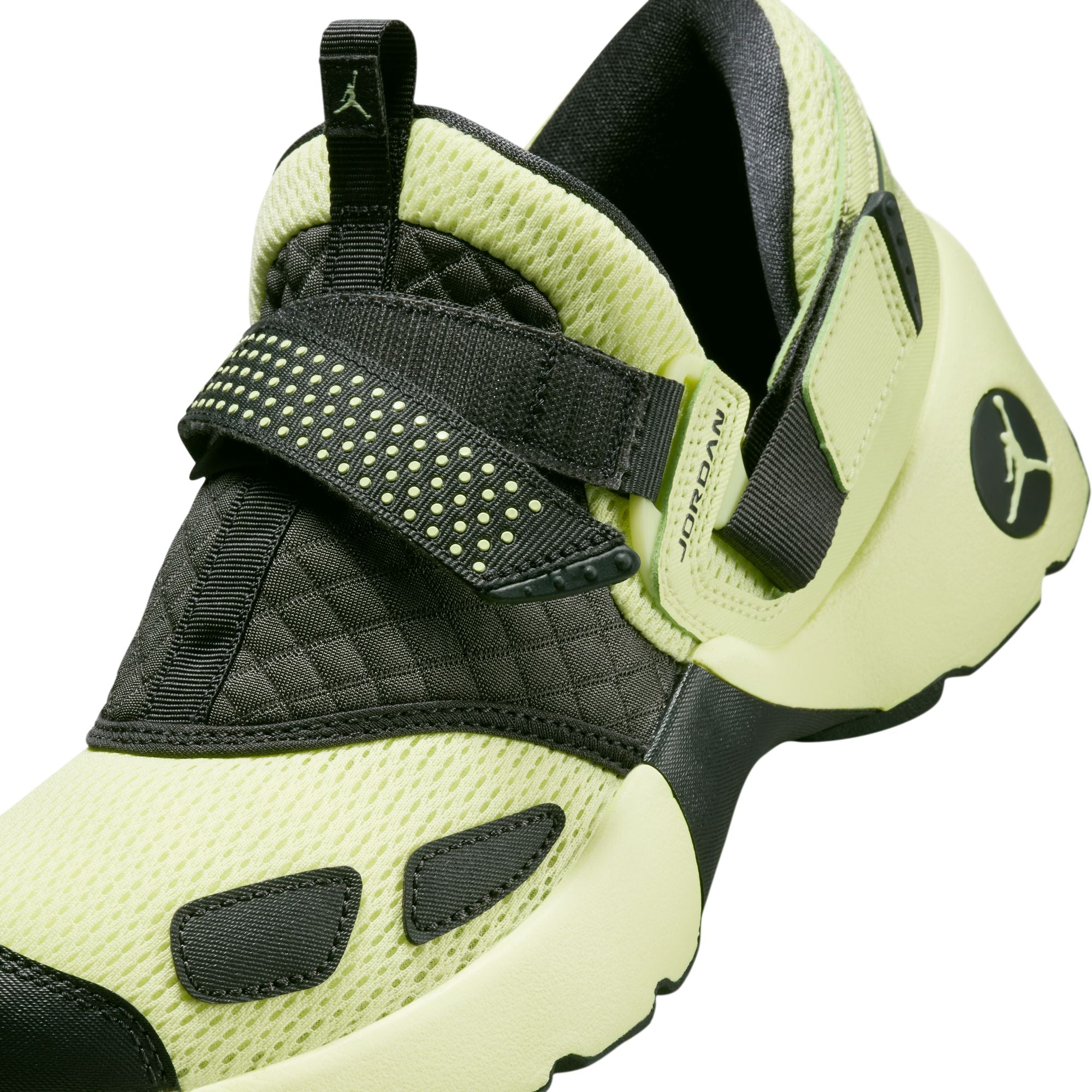 WMNS JORDAN TRUNNER LX - LUMINOUS GREEN