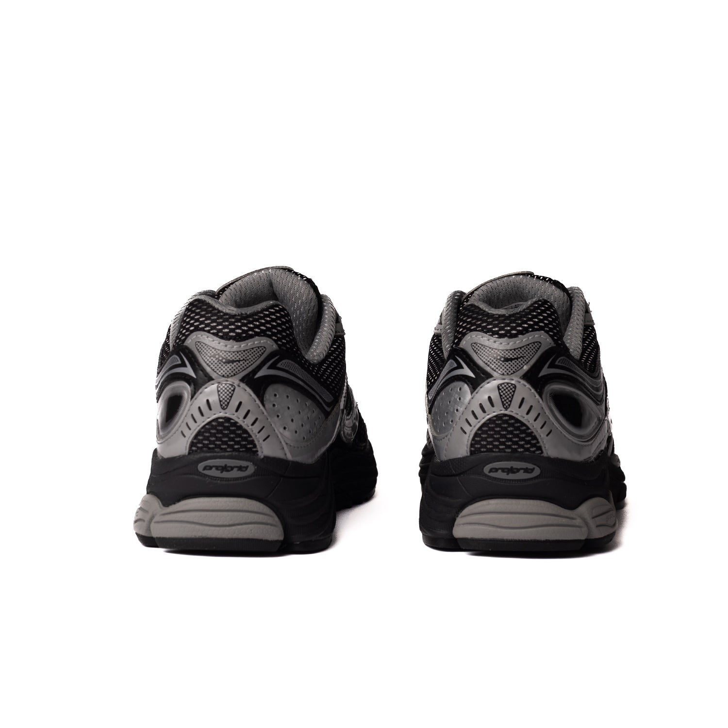 SAUCONY PROGRID OMNI 9 - BLACK SILVER