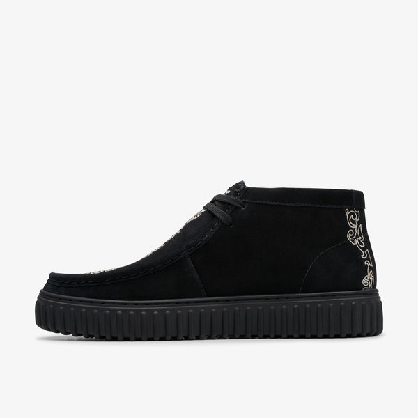 靴 Clarks PLEASURES TORHILL WOVEN Black Sde CLARKS X PLEASURES TORNHILL WOVEN - BLACK SUEDE – HOMETEAM