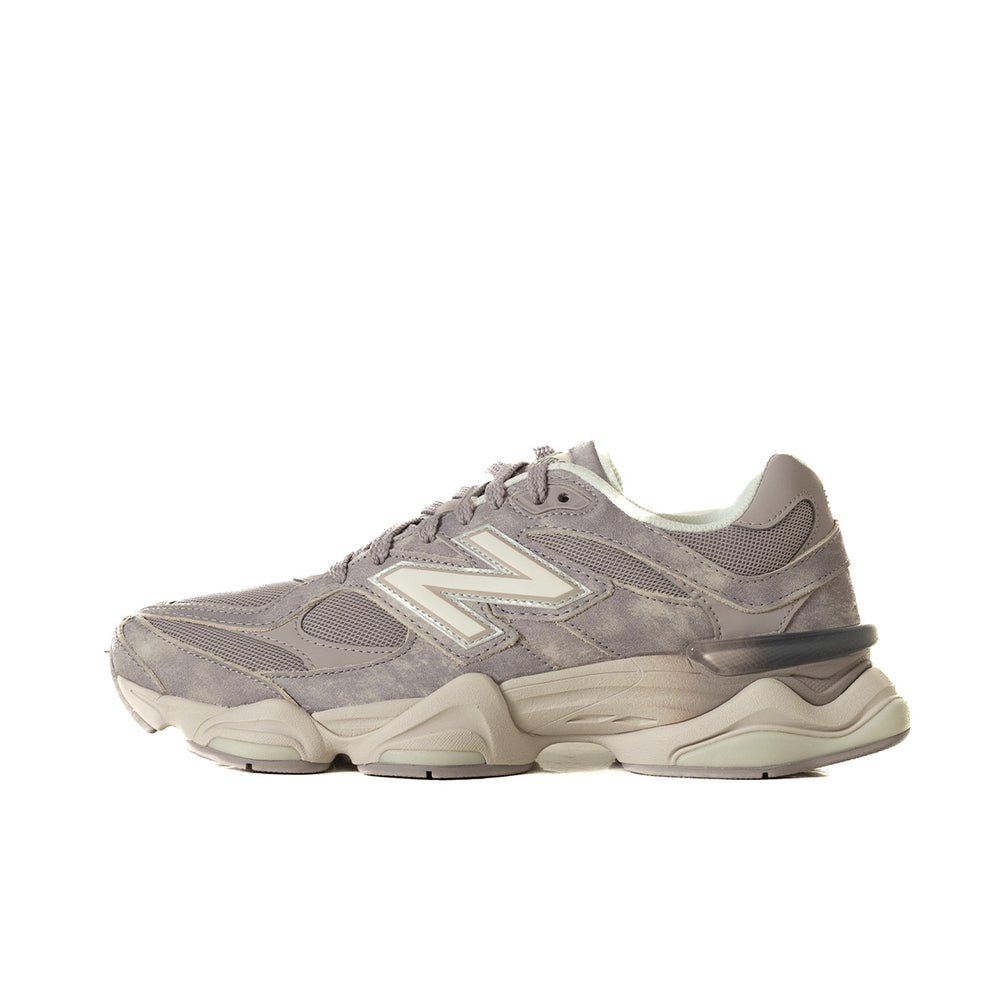 NEW BALANCE 9060 - GREY WHITE