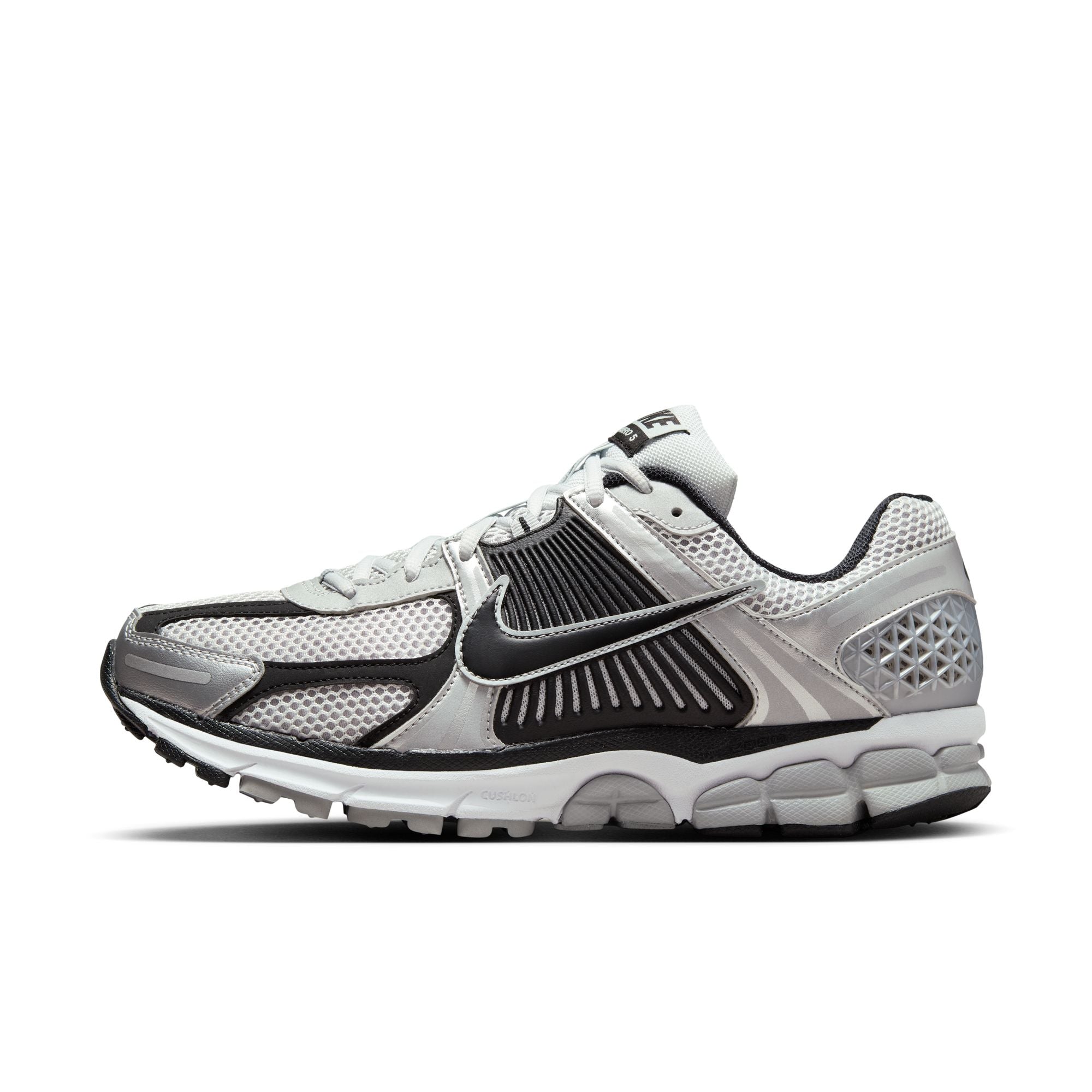 NIKE ZOOM  VOMERO 5 - METALLIC SILVER