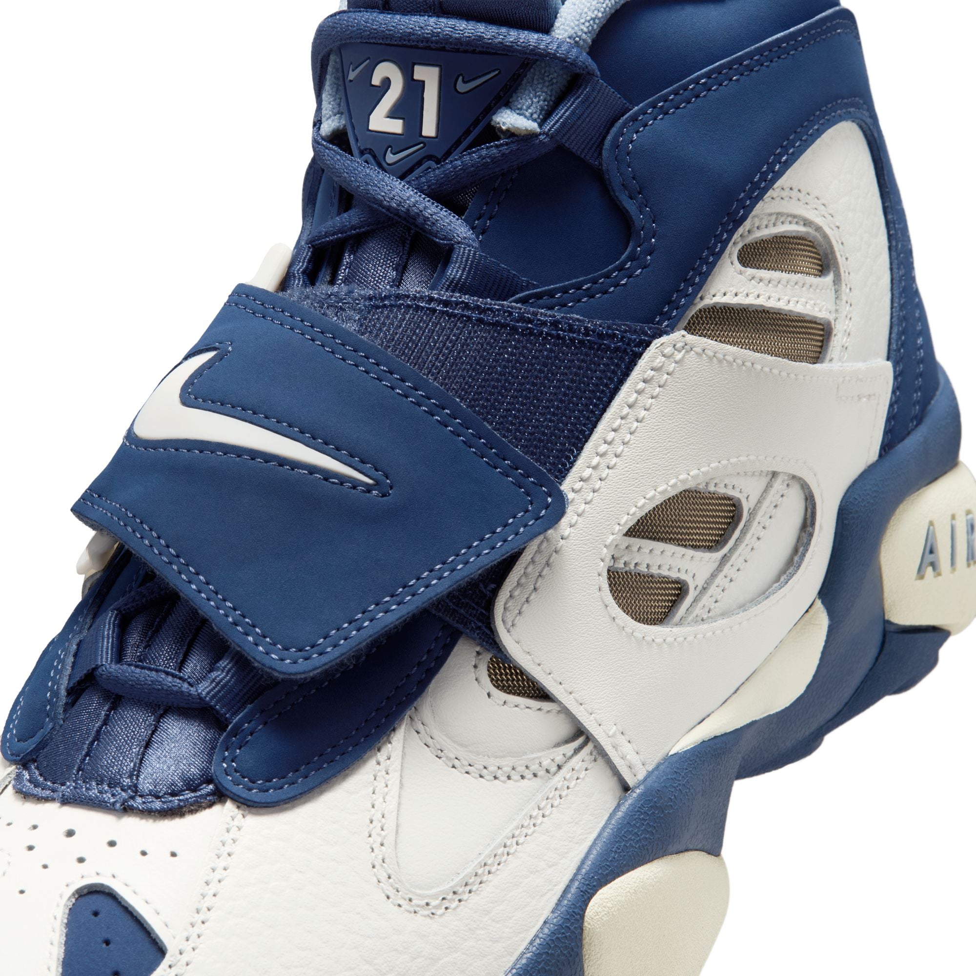 NIKE AIR DIAMOND TURF II - MYSTIC NAVY