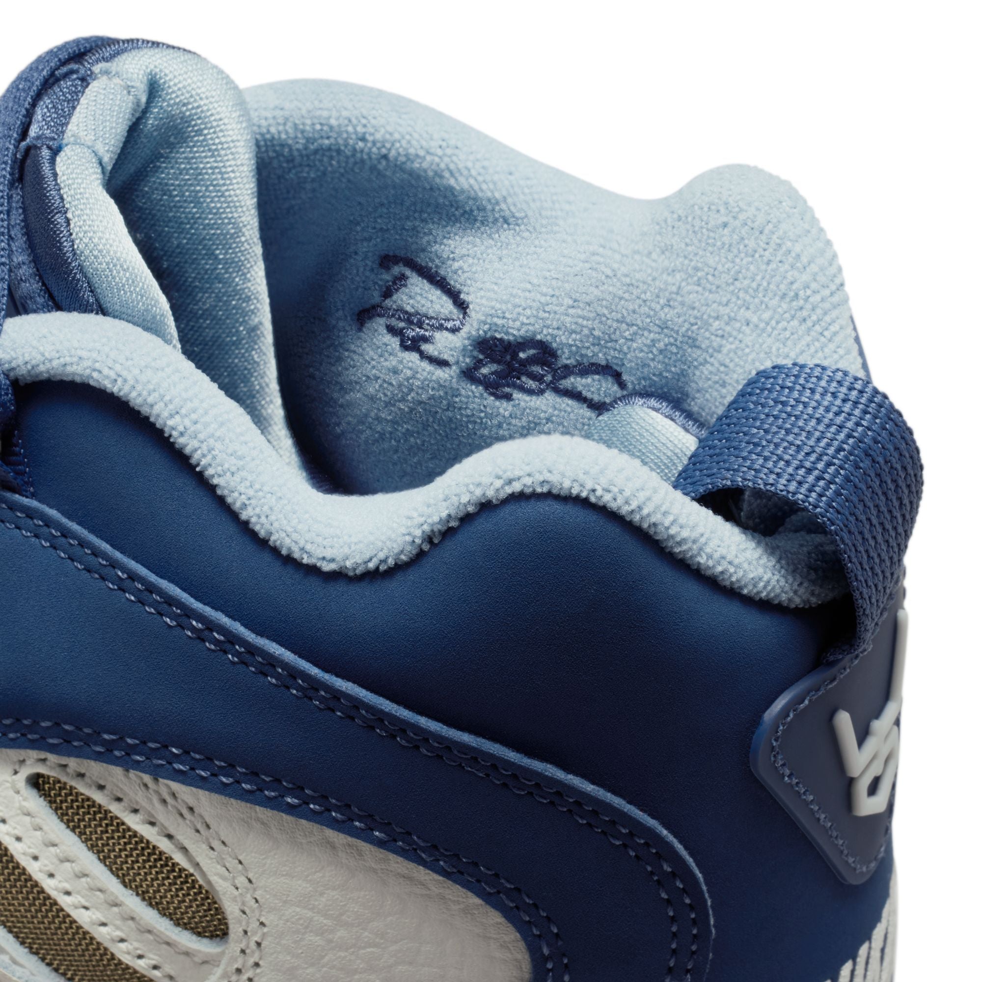 NIKE AIR DIAMOND TURF II - MYSTIC NAVY