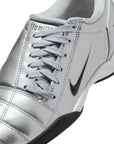 WMNS NIKE T90 - METALLIC SILVER