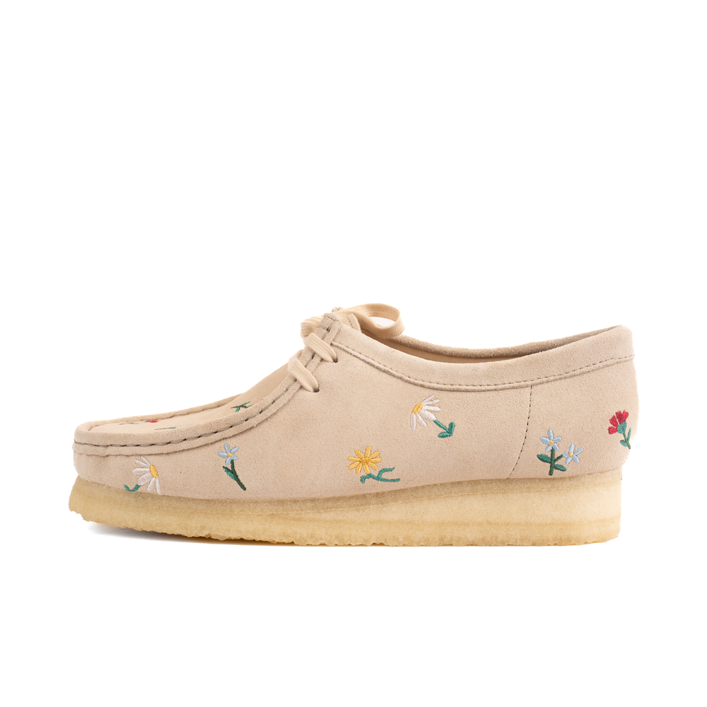 CLARKS WALLABEE - TAUPE EMBROIDERY